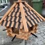 Grosse Vogelfutterstation aus Holz, teak-palisander, Höhe 52cm, Ø65cm 2