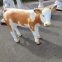 Gartenfigur Kalb Figur lebensgross Simmentaler Fleckvieh 121 cm lang