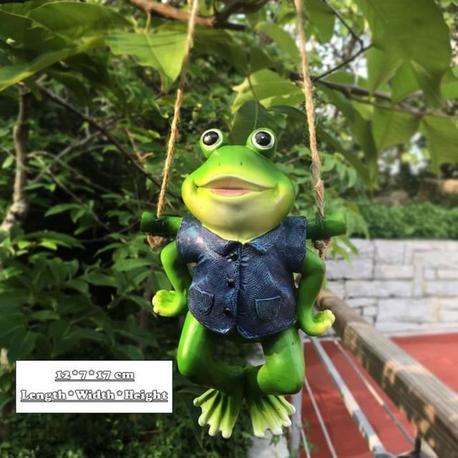- [Gartenfiguren: Gartenfigur Frosch] Lustiger Frosch hängt an einer