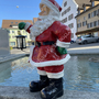 Deko Weihnachtsmann für Draussen (Santa Claus) mit 220V Laterne