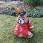 Hase Dekofigur, sitzende Hasenfigur mit Pulli, 50cm hoch 3