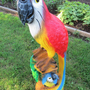 Deko Papagei gross für Garten, auf Sockel, mit Jungem, 101 cm hoch