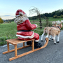 Weihnachtsmann mit Schlitten und Rentieren 140 cm