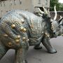 XXL Deko Dinosaurierfigur Triceratops, 4 Meter lang 4