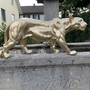 Goldene Pantherfigur Deko, Jungtier, mit Autolack, 35 cm hoch 3