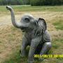 Dekoelefant, Jungtier sitzend, 160 cm hoch 2