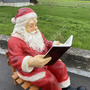 Weihnachtsdeko Outdoor - Deko Weihnachtsmann lebensgross für Aussen auf Stuhl