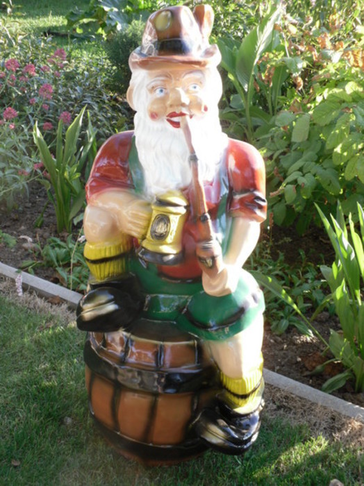 Gartenzwerge gross Riesiger Gartenzwerg XXXL mit Bierfass und Pfeife