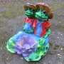 2 Deko Froschfiguren mit Seerose als Blumenschale, 47 cm hoch