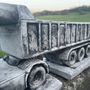 Beton Blumentopf, LKW DAF mit Auflieger, 80cm lang 9