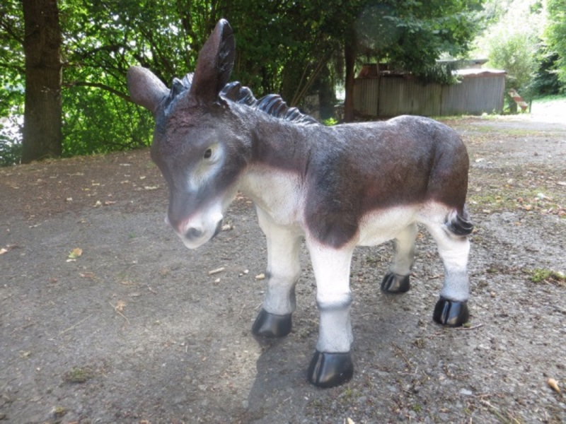 Dekoesel Esel Figur für den Garten