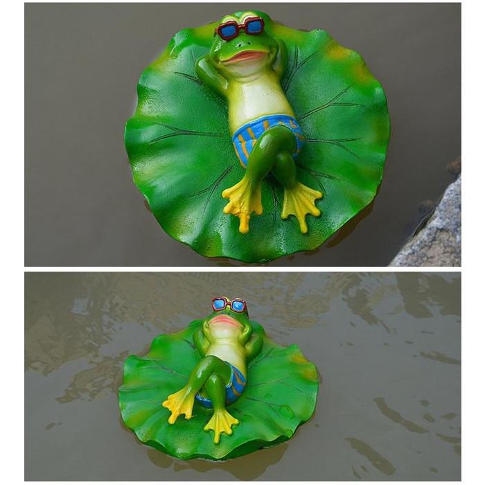 - [Gartenfiguren: Gartenfigur Frosch] Lustiger Frosch mit blauer