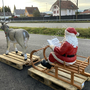 Rentier mit Schlitten und Weihnachtsmann lebensgross  mit Buch 280 cm