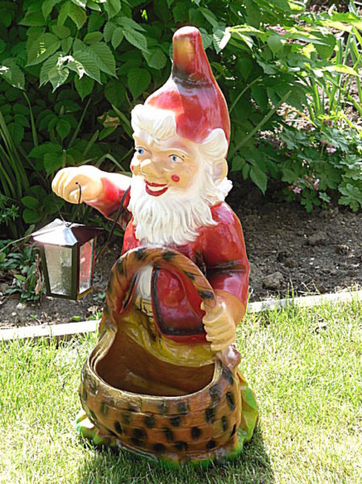 Gartenzwerge gross XXL Gartenzwerg mit Laterne und Planzentopf Korb